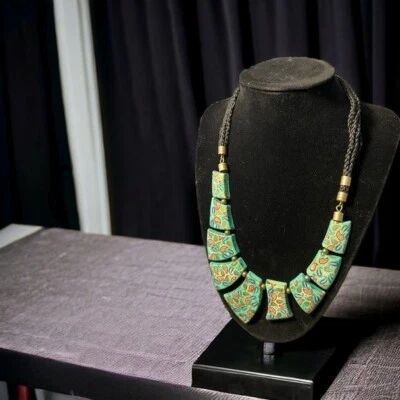 Collar de polímero multicolor tribal bohemio Foto 1 de 4