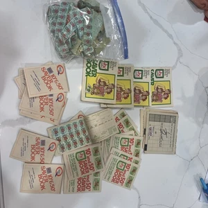 Gros lot livres, timbres, pleins et vides vintage variété de timbres verts S&H - Photo 1/6