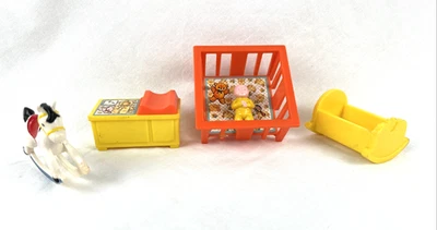 Muebles para casa de muñecas, bebé y equipo, Fisher Price vintage, envío gratuito Foto 1 de 4