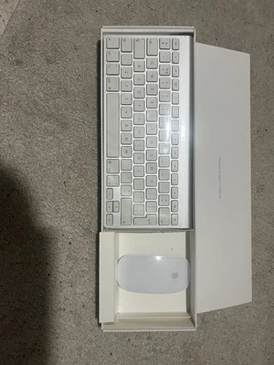 Apple Magic Keyboard and Mouse Set, in the original box, opened2 - Image 1 of 3