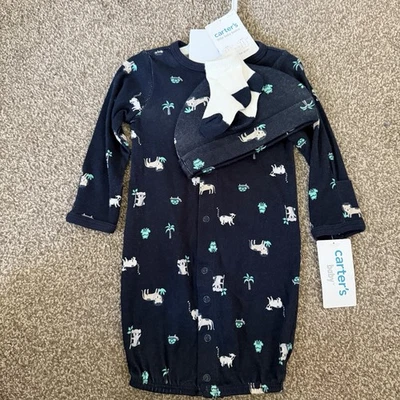 NUEVO CON ETIQUETAS Carter’s Bebé Vestido/Juego de Dormir-Juego Convertible-Sombrero y Calcetines Recién Nacido $26 Foto 1 de 4