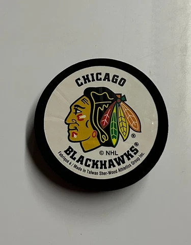 Chicago Blackhawks Foam Mini Puck (2.5''x2.5''x0.75'') Cover