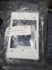 Caja de conexiones de bajo perfil blanca 1801W-LB 3/4" 1 1/4" 1 3/4" PVK  - Imagen 1 de 3