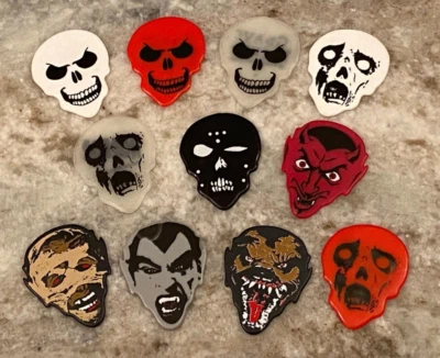 22 MONSTER PALHETAS DE GUITARRA - HOT PICKS EUA - COLECIONÁVEIS / RARAS - ALGUMAS BRILHAM NO ESCURO - Imagem 1 de 3