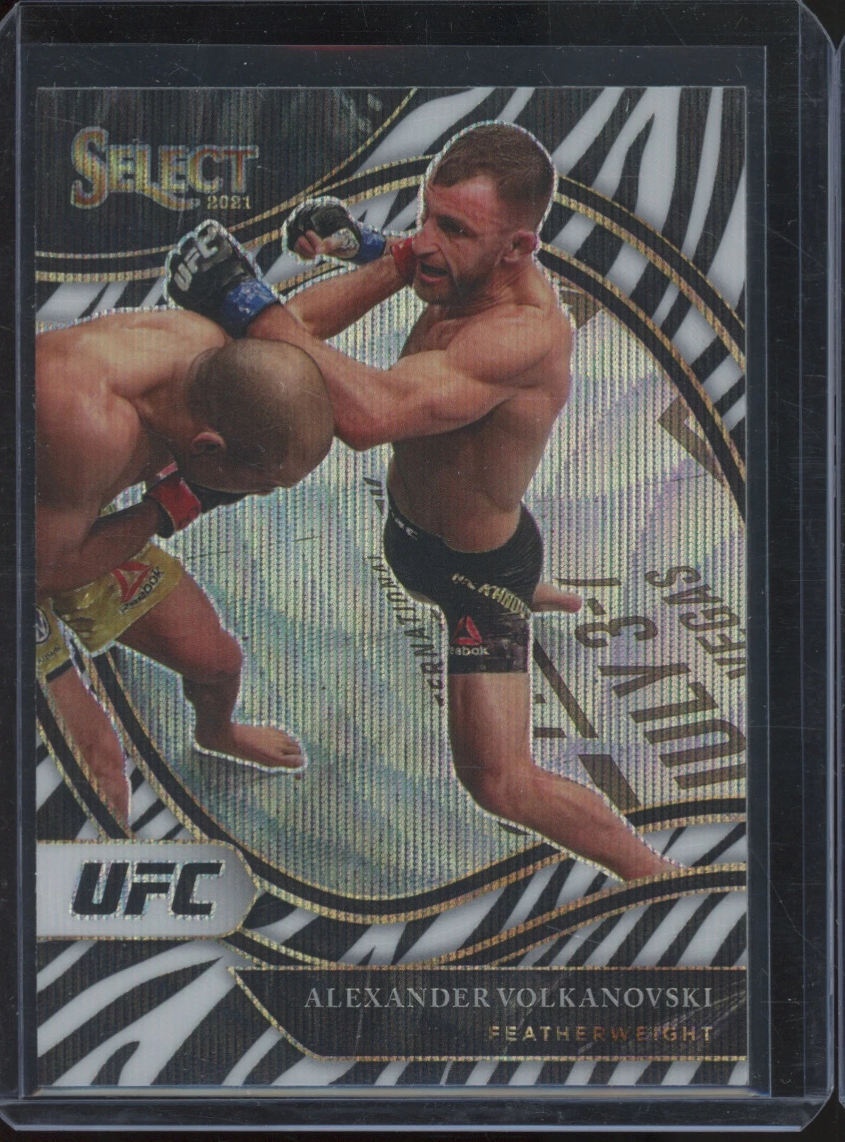 2021 Panini Select UFC Zebra Prizm Octagonside Alexander Volkanovski SP Case Hit