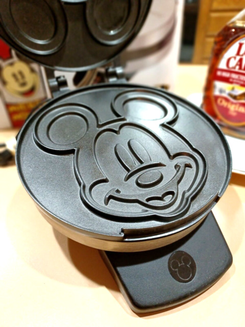 ⭐ Máquina Para Hacer Waffles Disney Micky Mouse Waflera !! Color Negro  Voltaje 110V