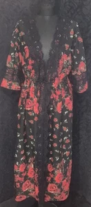ABRIGO SEÑORA TALLA 14 ROJO FLORAL Y NEGRO ENCAJE RIVER ISLAND - Imagen 1 de 7