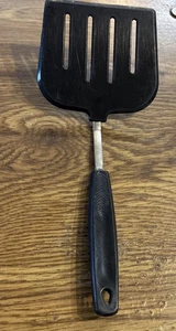 Unbranded Retro Nylon Slotted Spatula Burger Flipper 10" - Picture 1 of 6