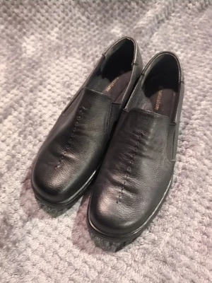 Mocasines sin cordones de cuero Naturalizer Music zapatos cómodos para mujer 11M negros  Foto 1 de 4