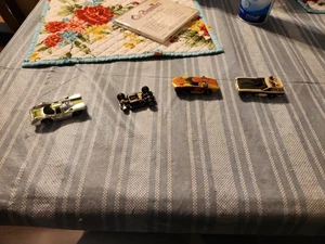 Vintage Lot Of 4 Slot Cars For Parts - Picture 1 of 10