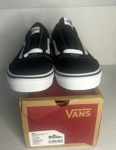 DS 2022 Vans Old Skool Low Top bianco e nero US Youth 7, EUR 39 - Foto 1 di 6