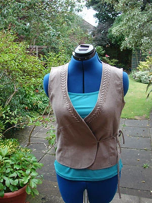 BNWOT size 12 unbranded sage(grey/ green) tie fastening linen beaded wrap top - Image 1 of 4