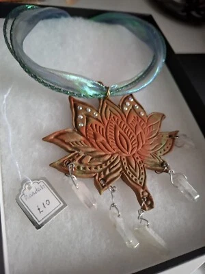 Collar Lotus Foto 1 de 2