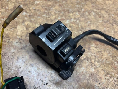 Yamaha XS400 1983 Maxim interruptores izquierdos luces de bocina estrangulador eléctrico 83 XS 400 A10 Foto 1 de 4