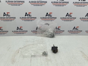 Honeywell 2NT1-7 Micro switch DPDT Momentary Toggle Switch - Picture 1 of 10