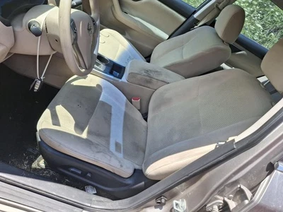 Cinturón de seguridad delantero izquierdo usado se adapta a: Nissan Altima 2015 canastilla conductor retractor Foto 1 de 4