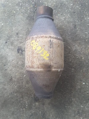 Colector de escape izquierdo del conductor tracción trasera compatible con 07-17 LEXUS LS460 284392 Foto 1 de 4