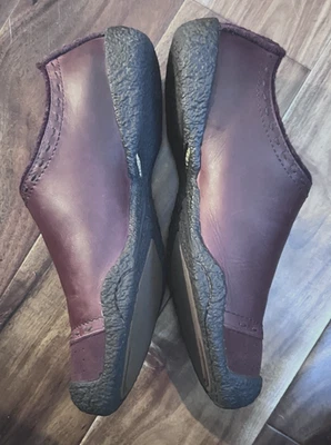 Zapatos para mujer KEEN Calistoga 8-8,5/39 cuero gamuza zuecos sin cordones rojo borgoña Foto 1 de 4