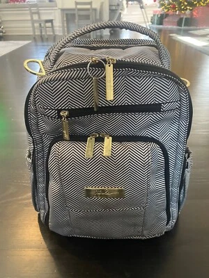 Bolsa de pañales JuJuBe Legacy Collection Be Right Back Queen Of the Nile, 14BP01L B&W Foto 1 de 4