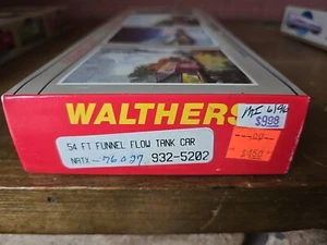 Walthers HO Scale CELOTEX  54' Funnel_flow Tank Car Kit #932-5202 - Picture 1 of 14