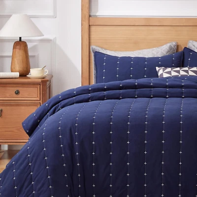 3 Pcs King Size Velvet Quilt Set, Luxurious Coverlet Bedding Set, Lightweight Be - Image 1 of 4