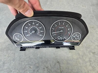 BMW F30 320i 328i X-Drive 2012-2016 cuadro de instrumentos velocímetro medidores Foto 1 de 4