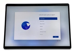 Microsoft Surface Pro 8 - 13” Touch Screen - i7 – 16GB RAM - 256GB SSD 8PV-00001 - Picture 1 of 4