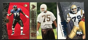 Jonathan Ogden (lotto 3 carte Rookie RC) Baltimore Ravens HOF EX-NrMint - Foto 1 di 2