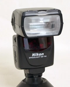 Flash electrónico Nikon SB-700 SB700 Speedlight DSLR - Imagen 1 de 2