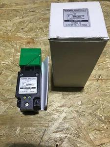 Falkenberg sensor technology polymax ZJ25-Q40KN-DPS 10 - 60 V DC / Sn = 25 mm - Picture 1 of 1
