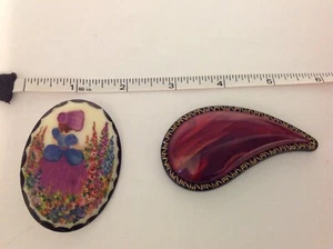 HAND painted BONNET LADY IN GARDEN & Russian style Orange / Red lacquer brooch - Picture 1 of 10