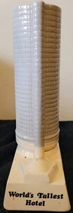Rara tazza ceramica 1979 John Todd Detroit Plaza hotel più alto del mondo - Foto 1 di 7