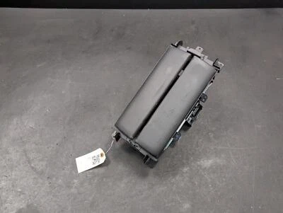 Tapa reposabrazos consola central con portavasos 2022 Toyota GR86 2023 X Foto 1 de 4