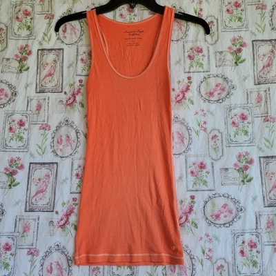 Camiseta sin mangas American Eagle para mujer Boyfriend talla S espalda deportiva acanalada hilo metálico Foto 1 de 4