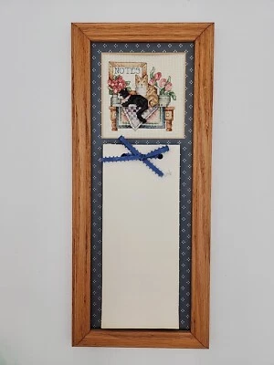 Vintage Needlepoint Cats Wall Message Note Pad Holder Handmade Wood Frame 15x6.5 - Image 1 of 4