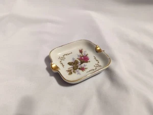 Posacenere in porcellana senza marchio, miniatura, motivo floreale rosa rossa, MCM - USATO - Foto 1 di 12