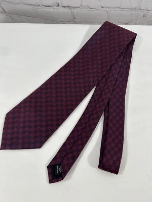 Kenneth Cole 100% Silk Hand Made Iridescent Blue/ Red Neck Tie Men’s 56 x 3.75 - Image 1 of 4