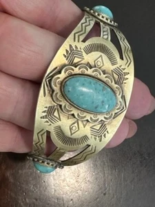 Light  Speckled Turquoise Bracelet metal brass native Indian Pattern TX312 - Picture 1 of 9
