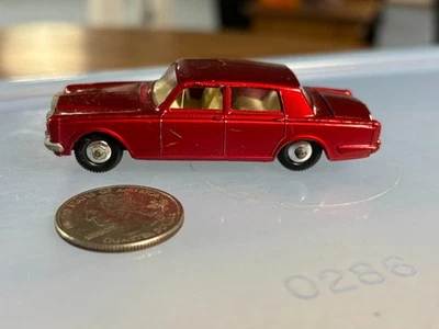 Matchbox Lesney #24-C Rolls Royce Silver Shadow - Image 1 of 4