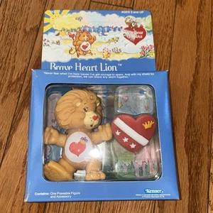 De colección 1980 Care Bear Cousins Brave Heart Lion con escudo fiel nunca abierto - Imagen 1 de 6