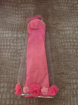 Vtg Barbie '68 Extravaganza #1844 Pink nylon gown w/silver netting & flowers TLC - Image 1 of 4