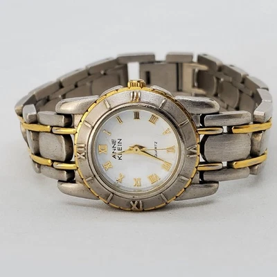 Anne Klein двухцветный 24 мм чехол белый циферблат женские часы 6,25» новый аккумулятор - Изображение 1 из 4