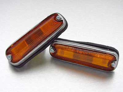 Mazda rotary RX2 R100 1000 1200 1300 pickup ute turn signal side marker light Foto 1 de 2