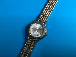 Ladies GENEVA Two Tone Water Resistant Quartz Watch Working - Picture 1 of 3