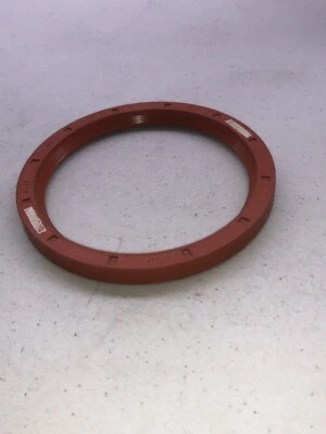 Crusader Oil Seal R047041A - Image 1 of 2