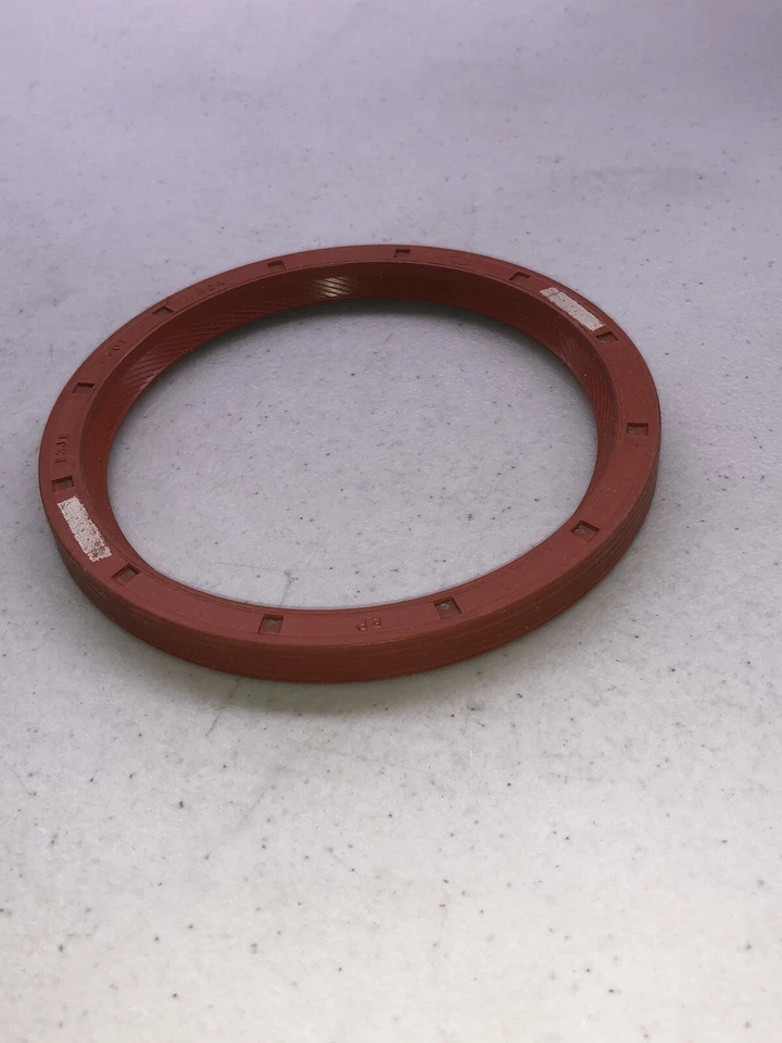 Crusader Oil Seal R047041A - Image 1 of 2
