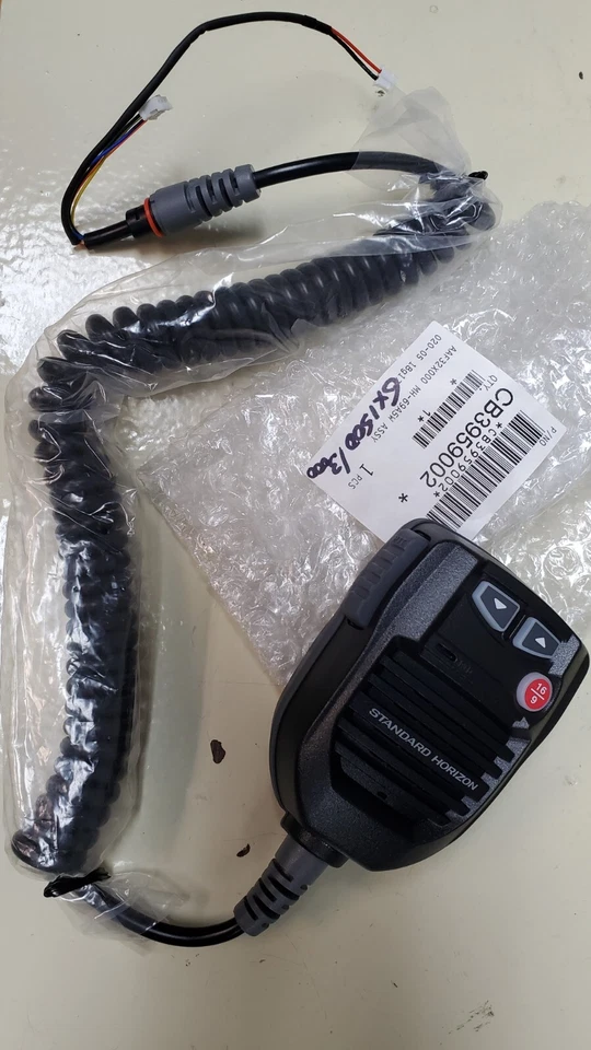 Micrófono estándar MH-69 para radios VHF GX1500 y GX3000 Quest X #CB3959002 Foto 1 de 1