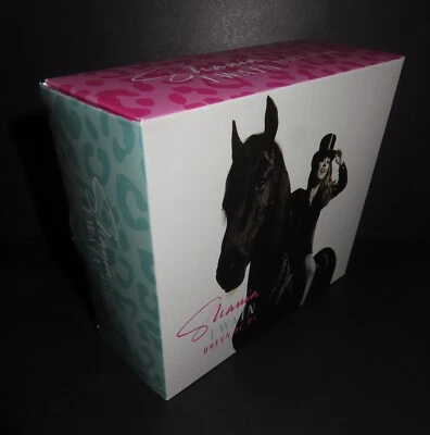 QUEEN OF ME by SHANIA TWAIN-Rare Exclusive Box Set with CD & Rare T Shirt--CD Foto 1 de 4