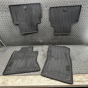 FABRICANTE DE EQUIPOS ORIGINALES 2018-2023 INFINITI Q50 negro para todas las estaciones juego de tapetes de goma 999E1-J6000V - Imagen 1 de 13