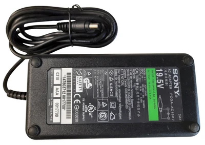 Original Netzteil Sony PCGA-AC19V7 19,5V 6.15A Ladegerät VAIO - Bild 1 von 4